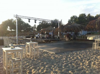 Tours et trusses pour fête sur la plage @ Kyparissia, Messina (Grèce)