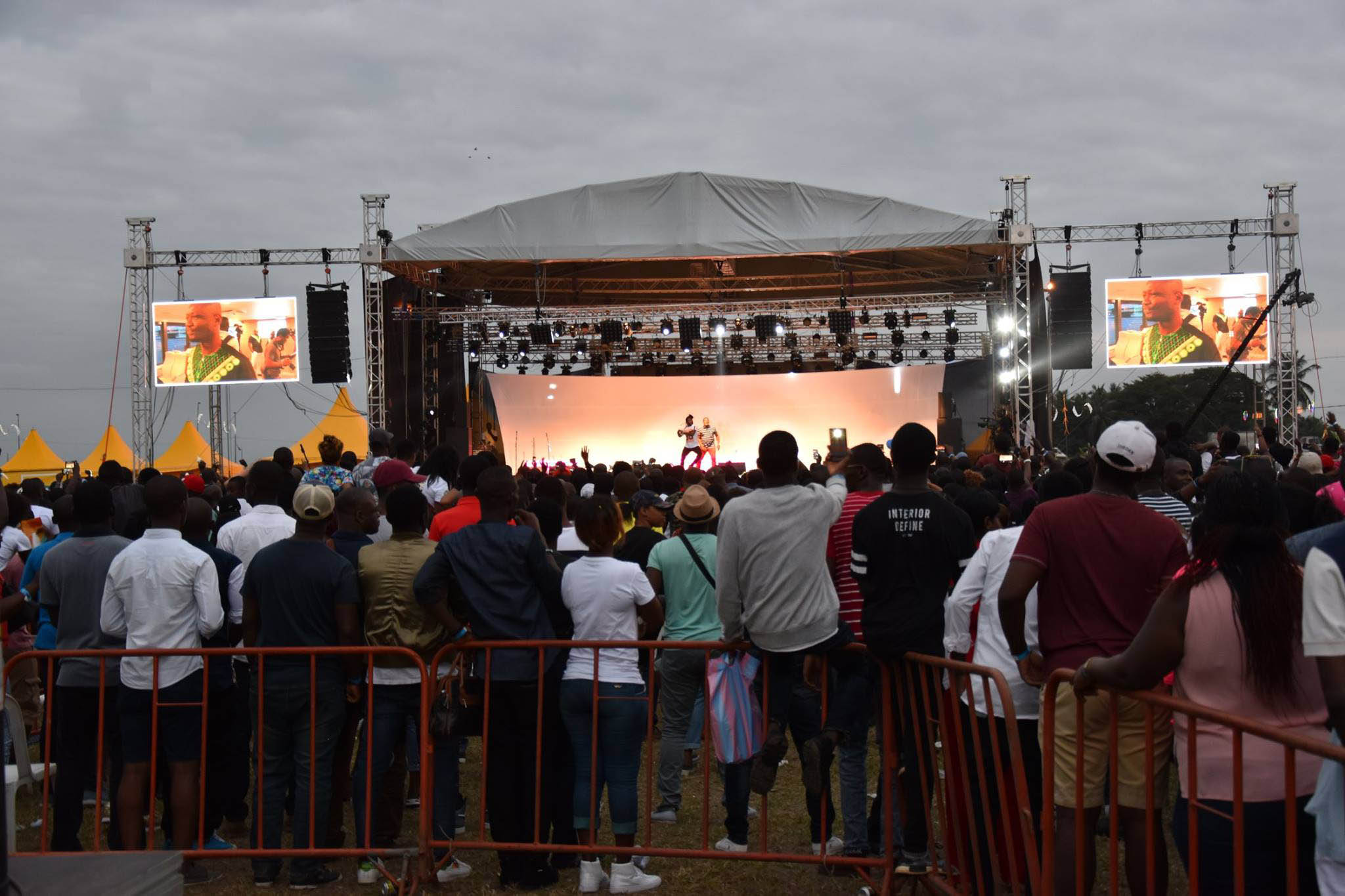 Fenix 20 years magic system culture palace of abidjan (ivory coast)