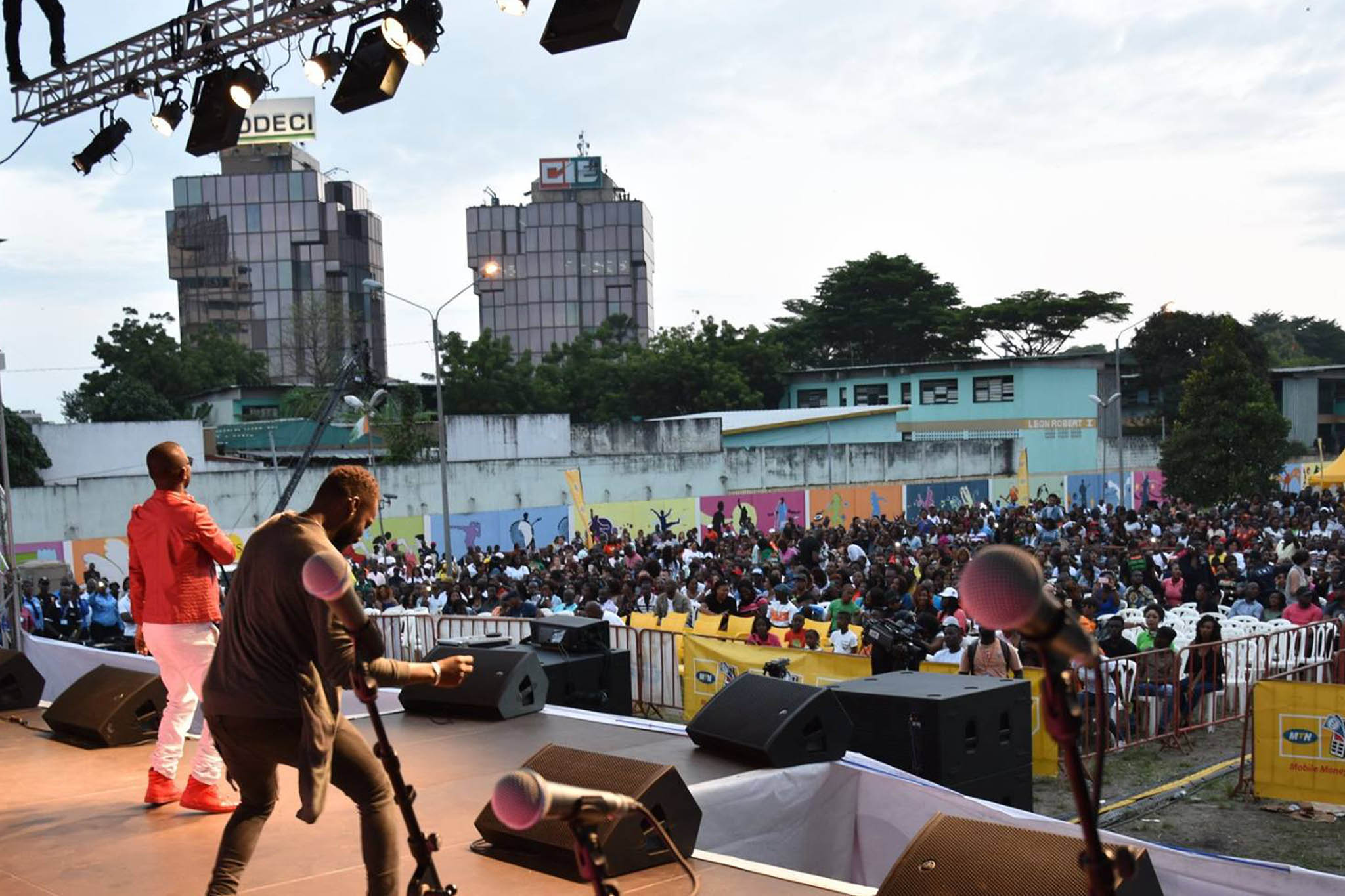 Fenix 20 years magic system culture palace of abidjan (ivory coast) Fenix 20 years magic system culture palace of abidjan (ivory coast)